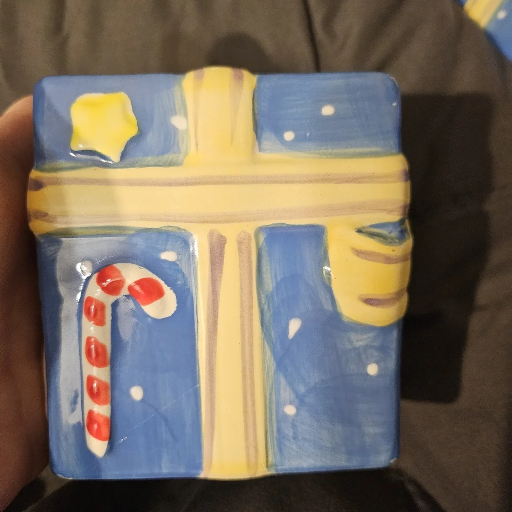 Vintage‎ Ceramic Decoration Christmas Candles (1 missing The Top)